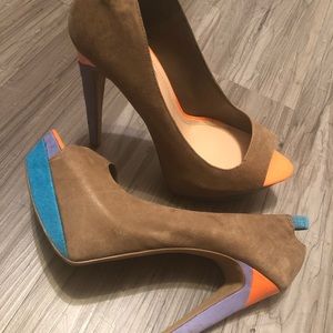 Color block Jessica Simpson heels
